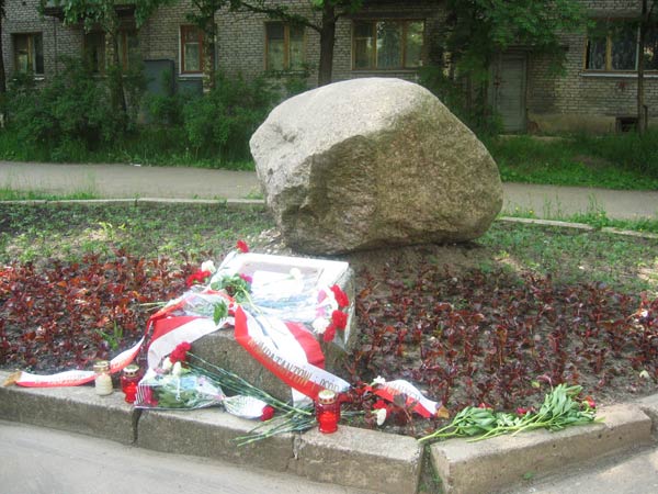 Borowitschi: Denkmal