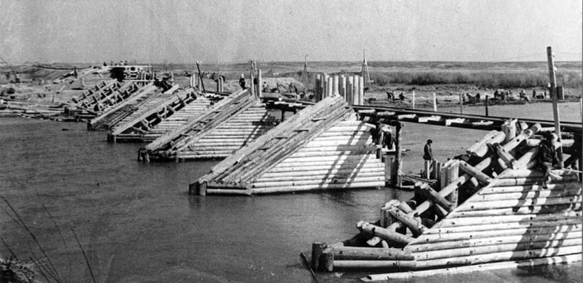 Brückenbau über den Fluss Tereschka