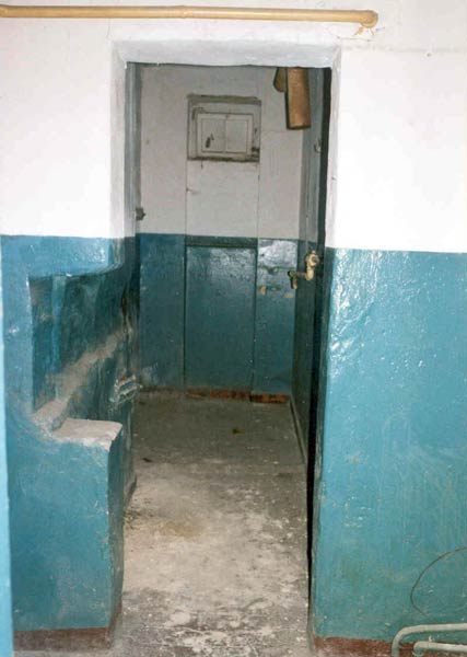 Platt: Gefängniszelle